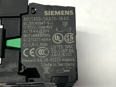 USED SIEMENS ILLUMINATED PUSHBUTTON GREEN DAMAGED BUTTONHEAD