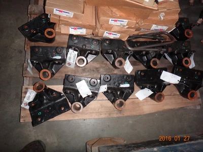 BRACKET SHACKLE FOR INTERNATIONAL NAVISTAR BUS