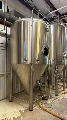 ABE 30 BBL (930 Gallon) Unitank Fermenter – Glycol Jacketed & Insulated