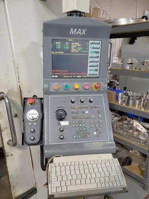 USED 2003 HURCO VM2