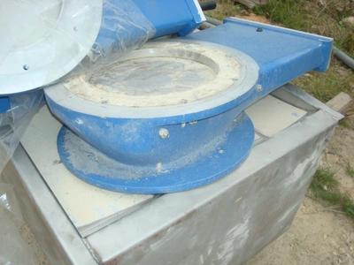 Britton S/S 250Mm Dia Hand Op Slidevalve