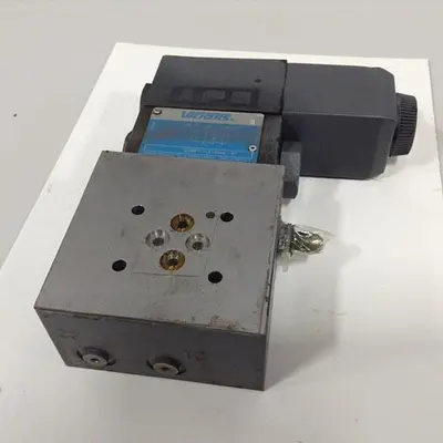 USED VICKERS DG4V-3-2AL-M-U-HL7-60