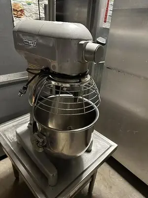 HOBART 20 QT MIXER W/ STAND, BOWL AND ATTACHMENTS.