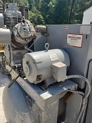 USED INGERSOLL-RAND AIR COMPRESSOR MD.TPTA 40