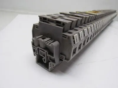 Entrelec 011537805 M10/16 Fuse Holder Terminal Block Din Rail Mount  Lot of 45