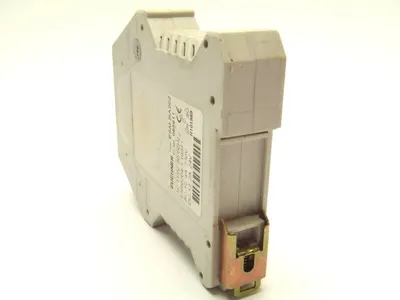 ESM-BA2 ESM-BA202 085611 | Euchner ESM-BA202 Safety Relay 085611 ESM-BA2 - Used