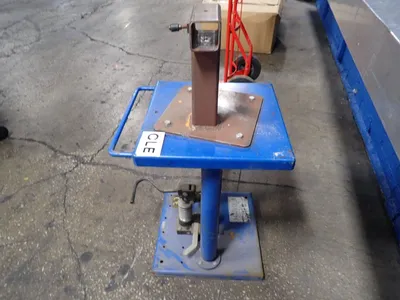 USED 2012 CLOBAL INDUSTRIES MD0548