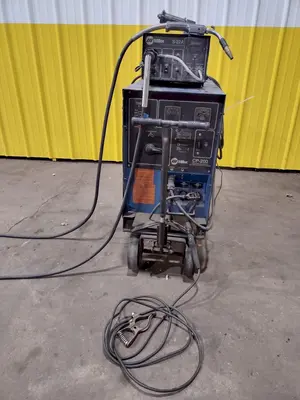USED MILLER CP-200 DC ARC