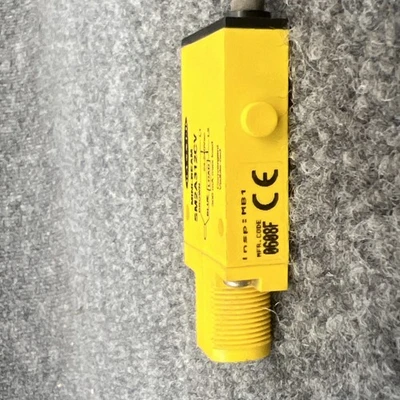 Used Banner SM2A312CV2 Photoelectric Sensors California US | Davliegogo LLC #1707077