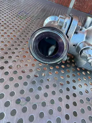 USED GEMU 9650 STAINLESS STEEL PNEUMATIC DIAPHRAGM VALVE WITH/ 1" SANITARY FITTING
