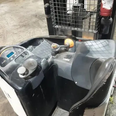 USED 2018 CROWN RR5725-45