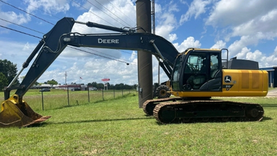 USED 2023 Deere 210 P-TIER