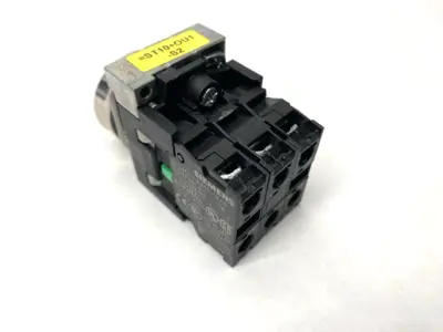 USED SIEMENS ILLUMINATED PUSHBUTTON GREEN DAMAGED BUTTONHEAD