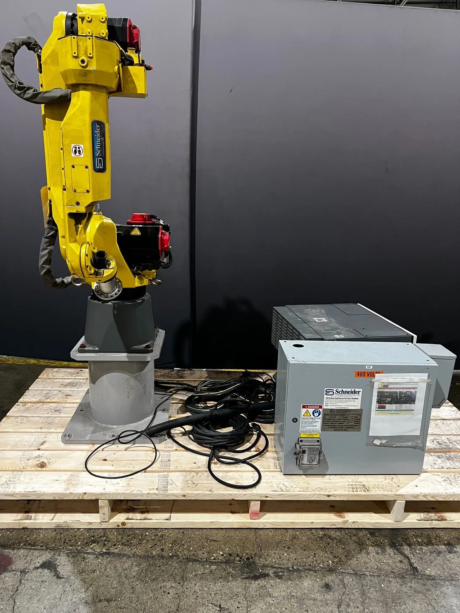 Used 2013 FANUC M-20iA + R-30iB Robots Michigan US | iGAM Industrial Marketplace #1413378
