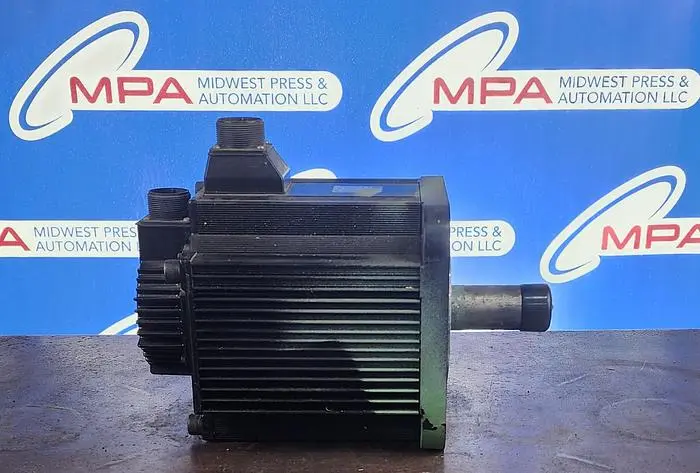 Used YASKAWA SGMGH-44ACA61 Servo Motors | Midwest Press and Automation #577401