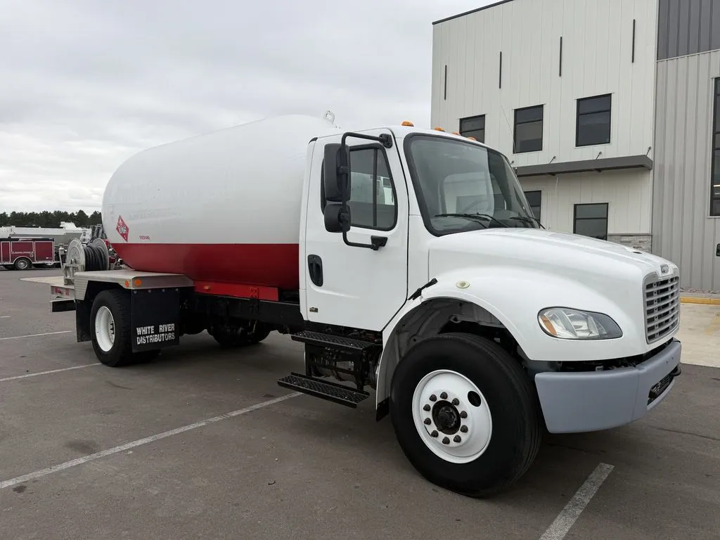 Used 2018 FREIGHTLINER M2 106 PROPANE BOBTAIL TANK Tanker trucks Minnesota US | Carco Truck & Equipment #1513912