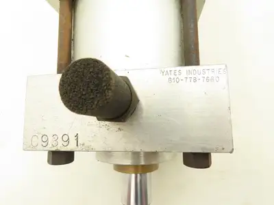Used YATES _UNKNOWN_ Pneumatic Cylinders | Arrow Industrial #633768