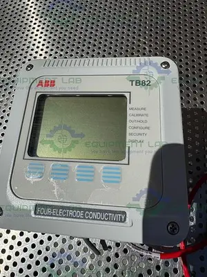 USED ABB TB82EC1010010 CONDUCTIVITY TRANSMITTER 4-20 MA W/ SENSOR