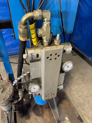 SEALANT EQUIPMENT & ENGINEERING Dispensing Pump Sealant Pump | K.B. Industries LLC (6)