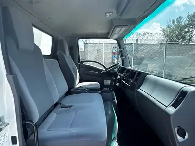 Used 2019 ISUZU NQR Reefer Trucks Florida US | Truck and Van Outlet #1509194