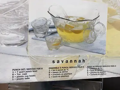 Used Anchor Used Anchor Savannah 7 Quart Glass Punch Bowl Set for 8 Party/Banquet Supplies Illinois US | Falcon Restaurant Supply #1376122