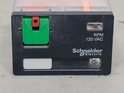 NEW SCHNEIDER ELECTRIC RPM42F7