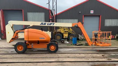 USED 2012 JLG 600AJ