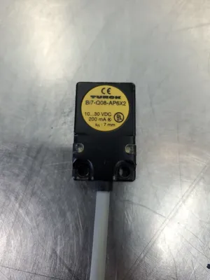 Turck BI 7-Q08-AP6X2-0.2M-RS 4T Sensor, 10-30VDC, 200 mA 5E-20