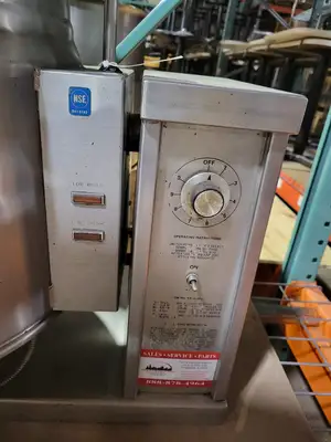 Crown Steam EC-10 10 Gal. Steam Kettle - Manual Tilt, 2/3 Jacket, 208v/1ph