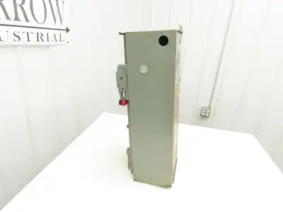 Allen Bradley 30072-309-04-B Combination Starter Fusible 600V 3PH 25HP Size 2