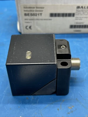 NEW Balluff BES021T
