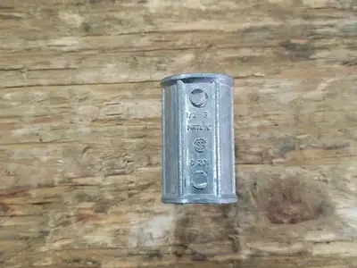 1/2" Set Screw Coupling