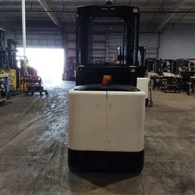 USED 2016 CROWN SP3510-30