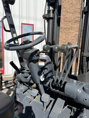 USED 2005 KOMATSU FG30HTLS-14
