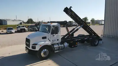 New | in-Stock 2025 MACK MD6 Hooklifts & Roll-Offs Texas US | Roll Off Truck World #1491908
