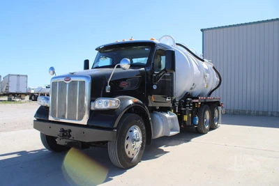 Used 2019 PETERBILT 567 Tractors & Trailers Texas US | Roll Off Truck World #1486370