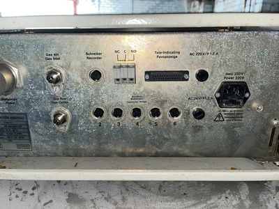 M Braun Glove Box System with Oxygen and H2O Analyzers Mb150b-G-1