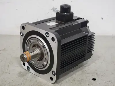NEW YASKAWA SGMRS-37A2A-YR13