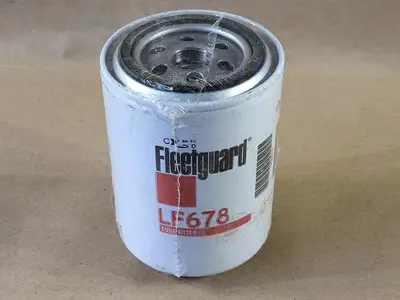 USED FLEETGUARD LF678