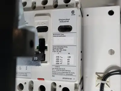 Used EATON SVX005A1-5A4N1 Switchgears British Columbia CA | Lenmark #240122