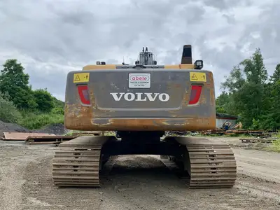 Used 2014 VOLVO EC220DL Crawler Excavators | Abele Tractor #1342873