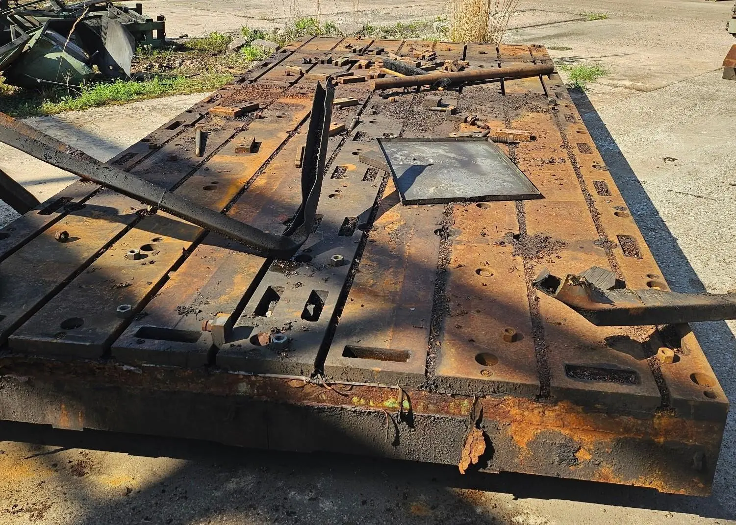 96" x 144" x 12" T-SLOTTED FLOOR PLATE. STOCK # 0544126