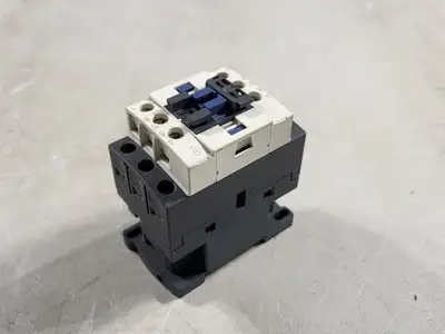25 Amp, 3 Pole, 3 NO, 115 VAC Coil Contactor C01F7 52296548