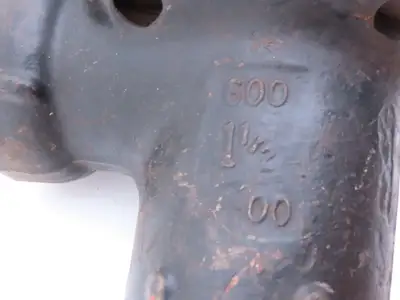 Velan 882003555 Globe Valve 1-1/2" Socket Weld Rising Stem 600PSIG Steel Body