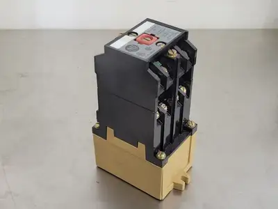 USED ALLEN-BRADLEY 700-P200A1