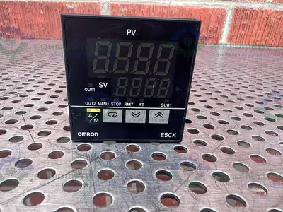 USED OMRON E5CK-QQ101 DIGITAL CONTROLLER 240V