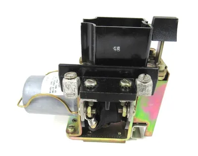 NEW GENERAL ELECTRIC 124Y0C3811B TIME DELAY RELAY