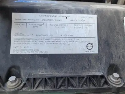 USED 2020 VOLVO VNR64T300