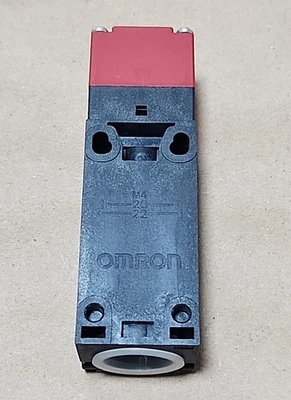 NEW Omron D4NS-4CF-NPT