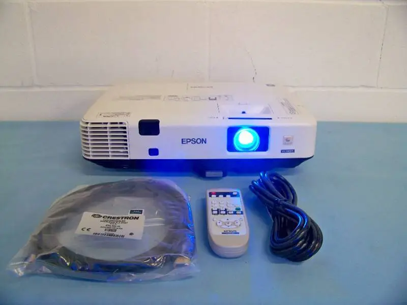 Epson PowerLite 1945W WXGA 3LCD Projector / Projection System with Remote Control and HDMI Cable